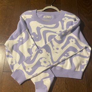 Hollister sweater